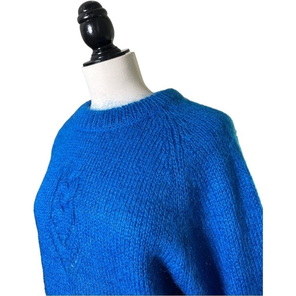 Crystal Sportswear Vivid Blue Mohair Blend Crewneck Cable Accent Sweater M - Picture 2 of 9